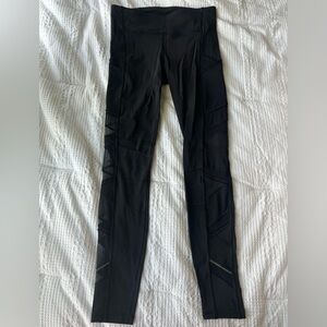 Lululemon Size 6 Full Length Leggings with Mesh Cut Outs Women